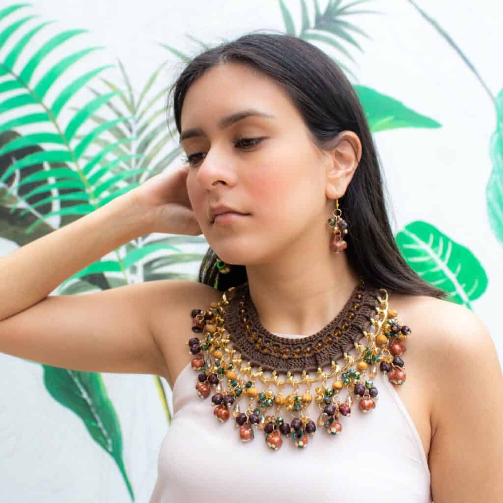 Leticia collar de joyeria artesanal mexicana Técnicas de bisutería artesanal