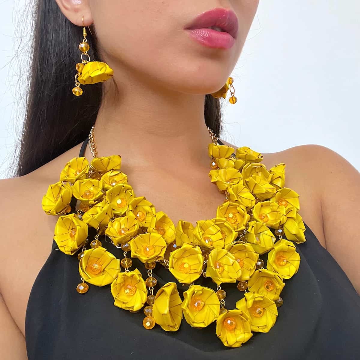 Marisol - Collar Corto de Flores de Palma - Collar Corto de Flores