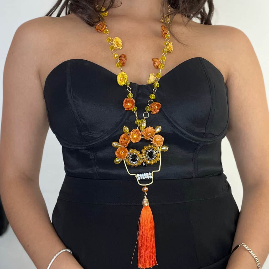 Collar Catrina: Viste la Elegante Tradición del Día de Muertos - Catrina